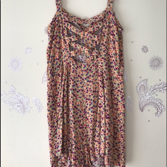 Adorable Floral Romper - Picture 3 of 4